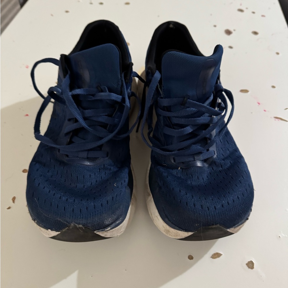Topo Atmos Men’s 10.5 Running Shoes